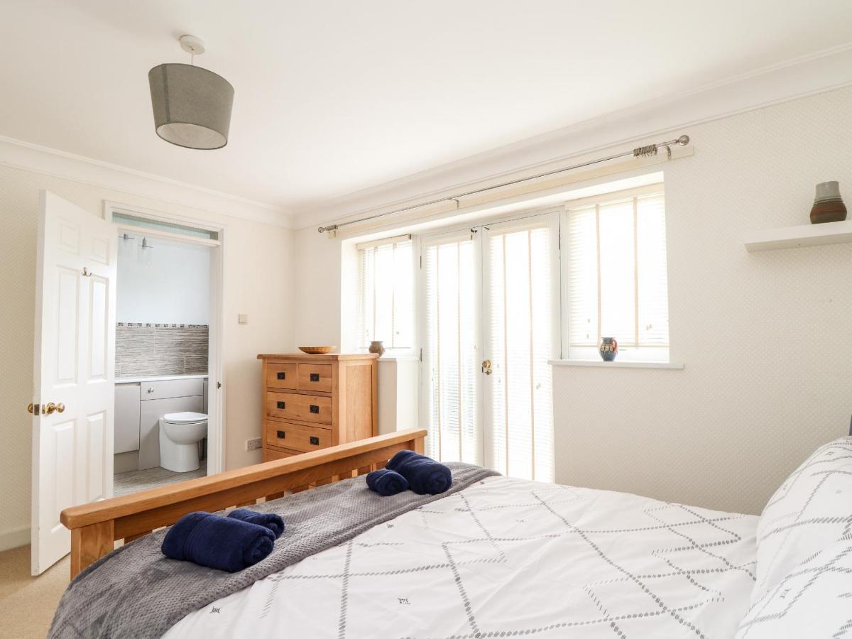 The Wesley Apartment Фалмут Экстерьер фото